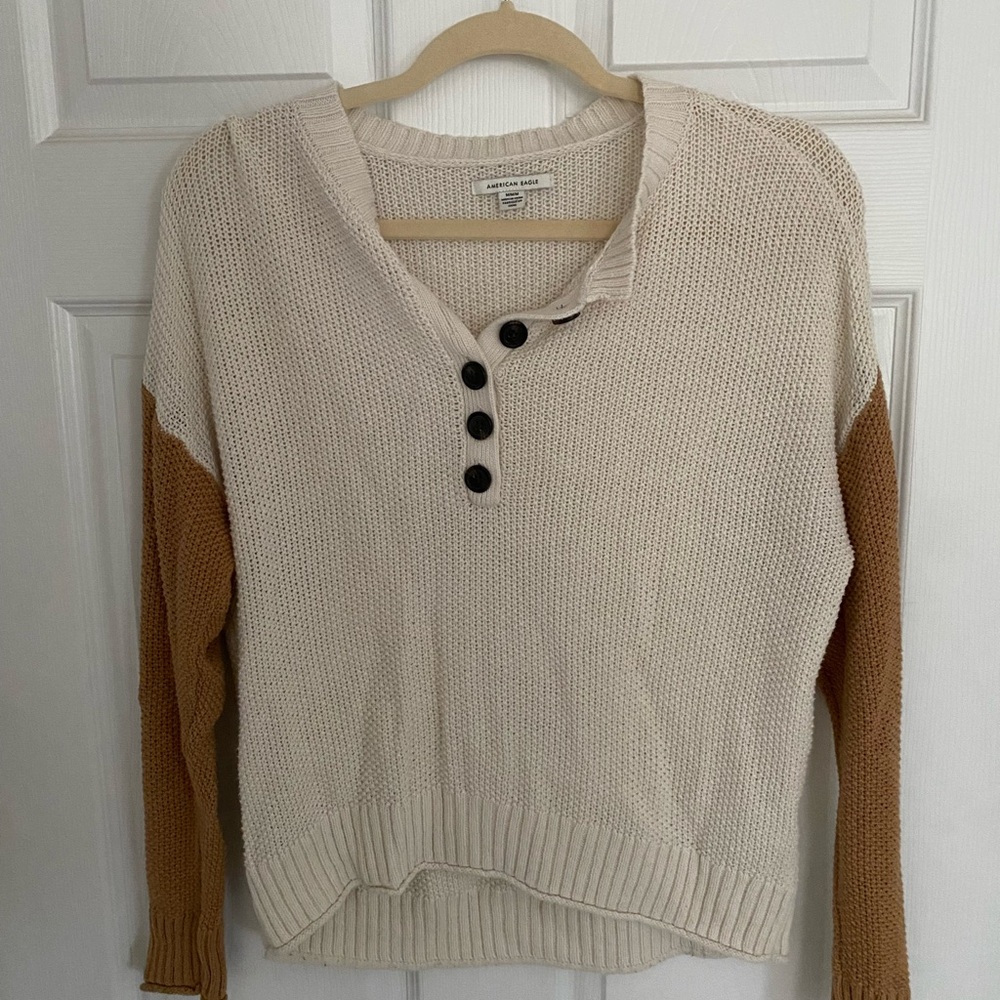 Women's Cream and Tan Sweater